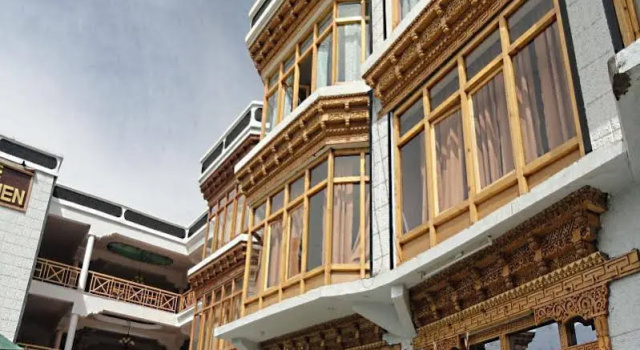 The Leh-Chen Hotel, Забронировать Отель Отели Джамму и Кашмира с парковкой, Парковка