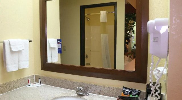 Люкс Deluxe Baymont by Wyndham Washington Court House