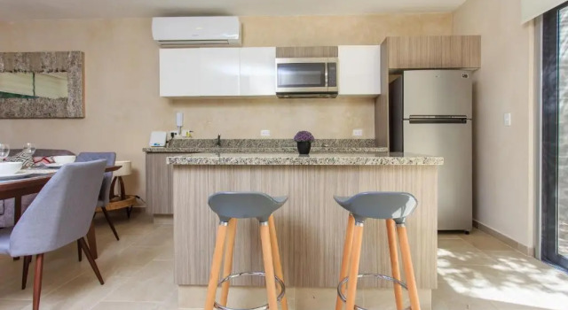Апартаменты c 1 комнатой Charming Nature-Inspired Condos with Sultry Surroundings by Stella Rentals