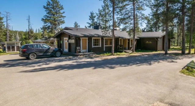 Metsänpirtti 4, Buchen Sie Hotel Hotels in Lappland mit Parkplatz, Parkplätze