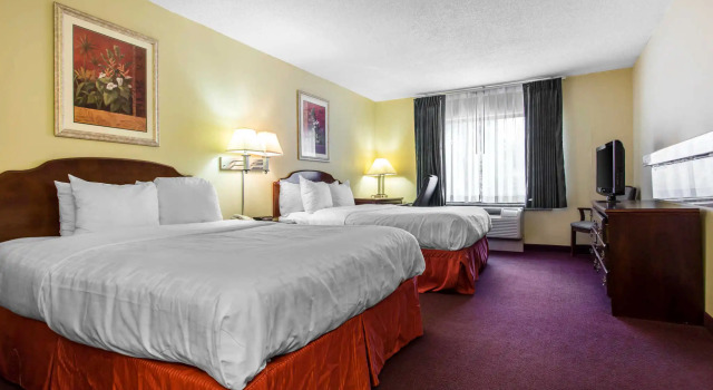 Двухместный люкс Lake Norman Inn and Suites