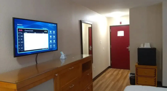 Номер Standard Red Crown Inn