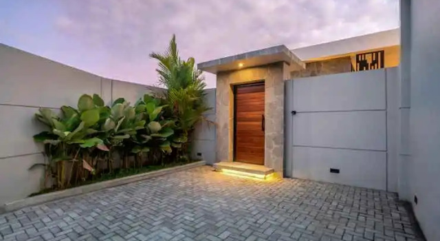 Motama Villa, Rezerwuj Willa Wille w Bali, Willa