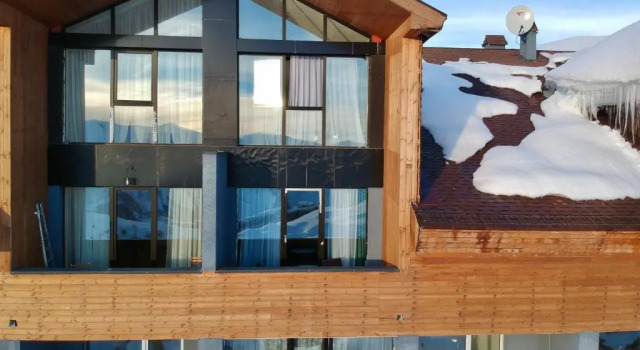 GVC 4-room 421 New Gudauri, Rezerwuj Hotel Hotele w Mtkheta-Mtianeti z basenem, Basen