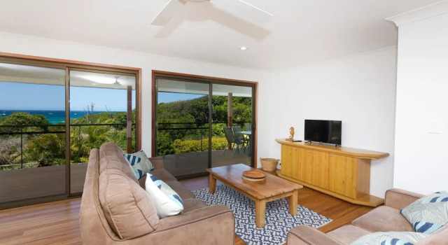Номер Standard Beach House at One Mile