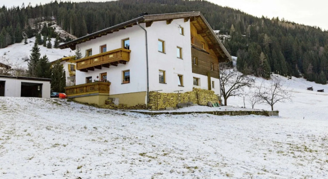 Апартаменты с балконом Apartment in See near Ski Slopes