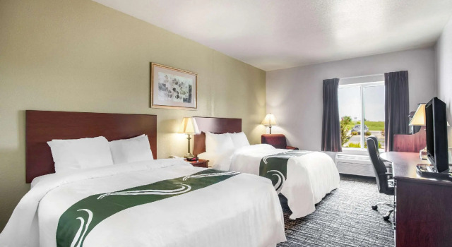 Camera quadrupla Standard Quality Inn Parsons North