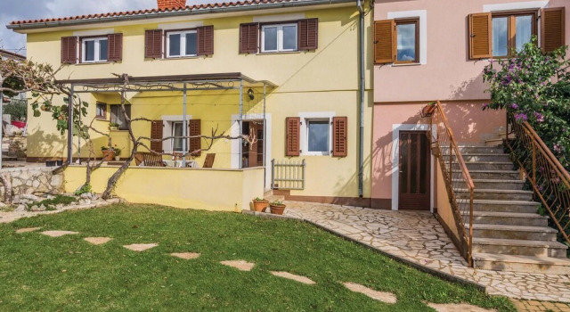 Beautiful Home in Brnobici With Wifi, 2 Bedrooms and Outdoor Swimming Pool, Забронировать Отель Каштелир Umag Countryside