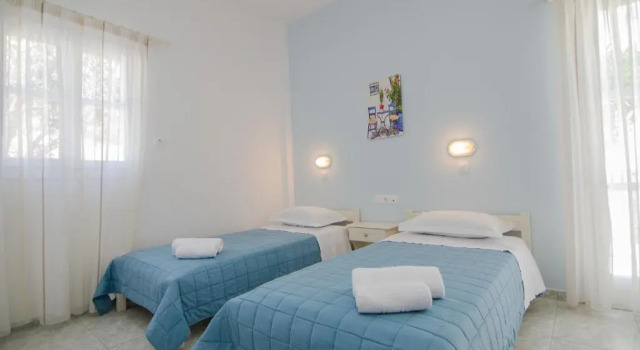 Трёхместный номер Standard Athena Rooms