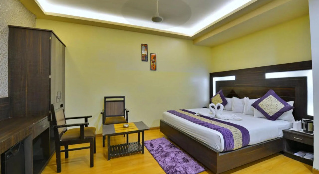 Hotel Samrat, Забронировать Отель Отели штата Махараштры 3 звезды, 3*