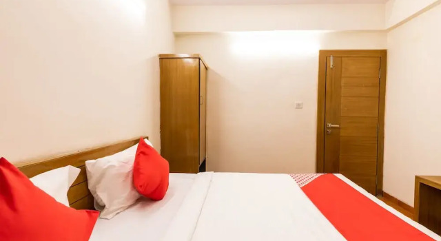 OYO 28360 Hotel Rajdeep