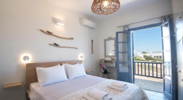 THALASSA Seafront Superb 1BD house in Naousa, Prenota Casa vacanze Hotel a Paro con parcheggio, Parcheggio