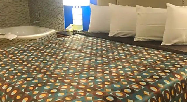 Люкс California Inn and Suites Bakersfield