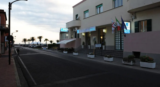 Sporting Hotel Stella Maris, Varaa Hotelli Bosa Sardinia South