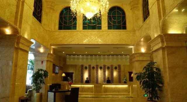 Sofis National Hotel Chengdu, Boek Hotel Hotels in Chengdu met parkeren, Parkeren