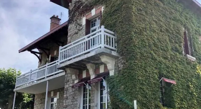 Njoy Home sweet home, Забронировать Отель Англе French Basque Country
