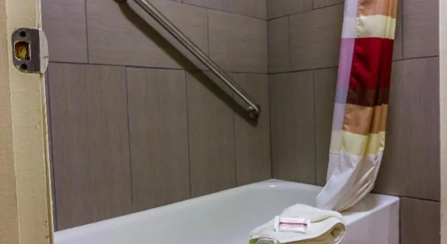 Номер Standard Red Roof Inn & Suites Piqua - I-75