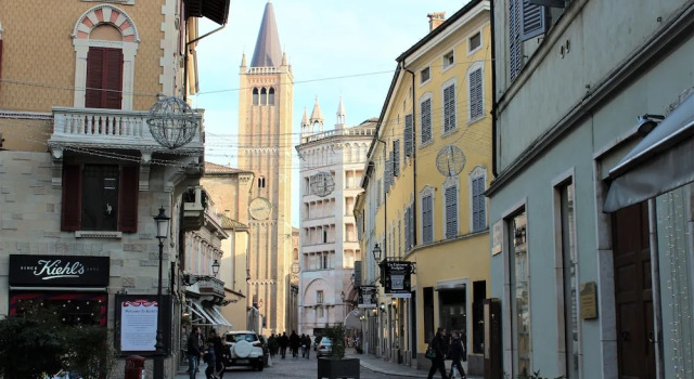 Palazzo Le Poste - Suite and Apartments, Rezerwuj Apartament Parma Emilia-Romania