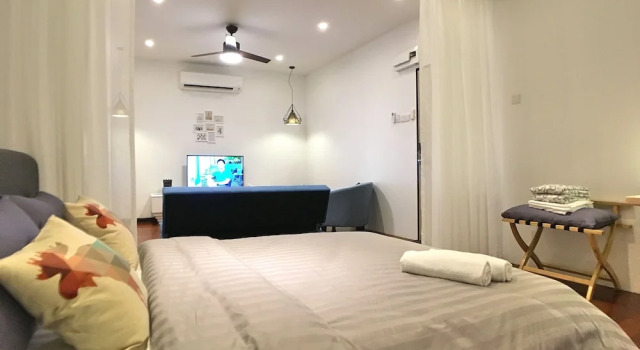 iBook8 Superior 1 Bedroom Gurney Suites  by iBook Homestay