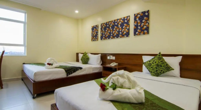 Трёхместный номер Standard Rose Emerald Hotel