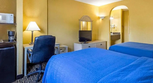 Четырёхместный номер Standard с видом на бассейн Quality Inn & Suites Corpus Christi Beachside