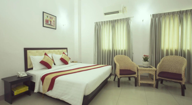 Royal Platinum Hotel, Rezervovat Hotel Hotely v Yangon s parkováním, Parkování