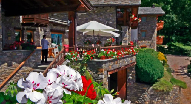 Les Combes, Забронировать Отель Ла-Саль Mont Blanc - Italy