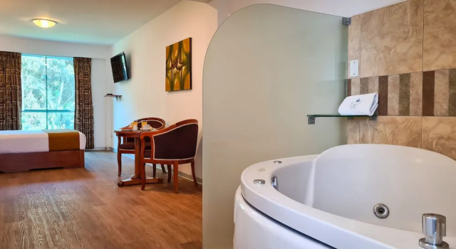 Номер Deluxe 44 Vip Hotel