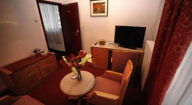 Golden Inn Hotel, Забронировать Отель Недорогие отели Центральной Сербии, недорого