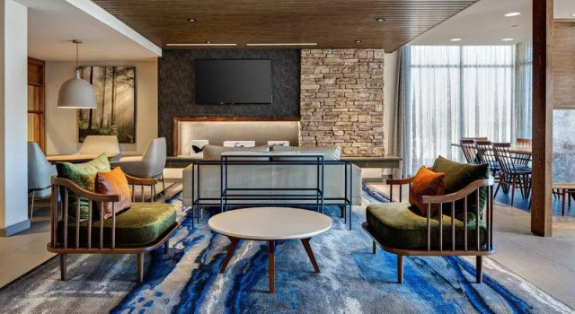 Люкс Fairfield Inn & Suites by Marriott Fayetteville