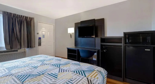 Standard Zimmer Motel 6-Buttonwillow, CA Central