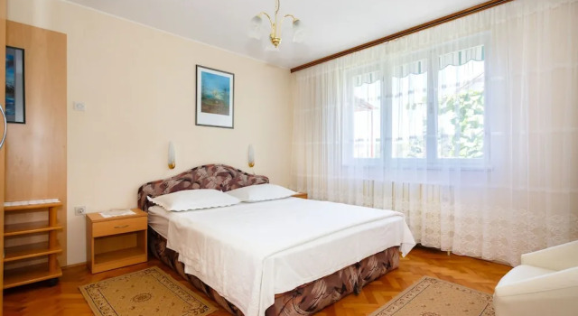 Apartment Perović, Забронировать Апартаменты/квартира Отели Крка с парковкой, рядом с Krk Harbour, Парковка
