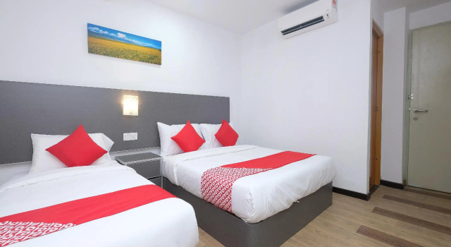 Люкс Superior OYO 44043 First Garden Hotel