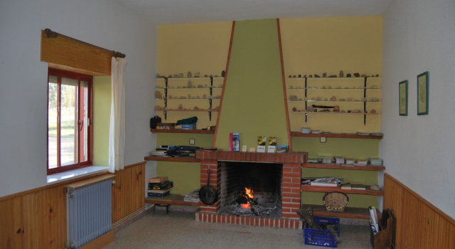Albergue La Cabañuela, Забронировать Отель Монлерас 