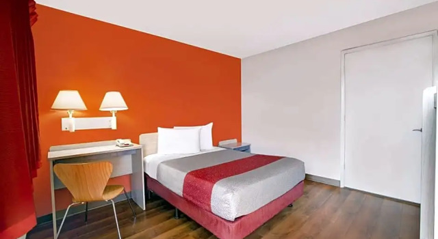 Номер Standard Motel 6 Troutdale, OR - Portland East