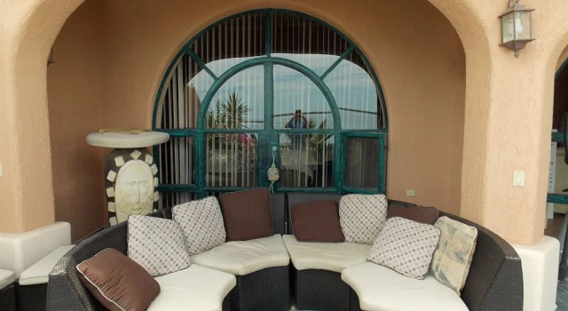 Casa Kootenay Waterfront BnB, Varaa Bed and Breakfast Hotellit Baja California Sur uima-altaalla, Uima-allas