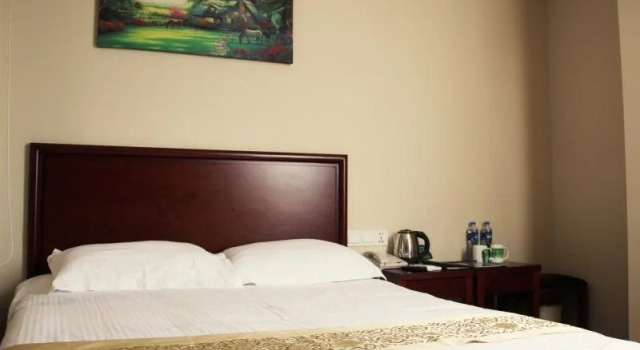 GreenTree Inn Guangdong Jieyang Puning International Garment City Puning Plaza Business Hotel, Rezervasyon Otel Guangdong otoparklı oteller, Otopark