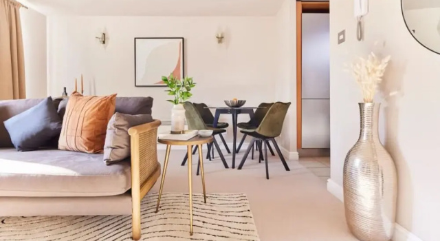The Sussex Way Studio - Pleasing 1bdr Flat With Balcony, Varaa Huoneisto Asunnot kohteessa Merseyside, Huoneisto
