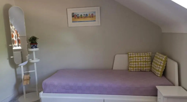 Bournemouth cottage 6mins from beach, free parking