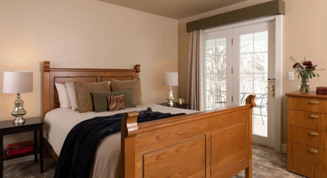 Двухместный номер Standard с балконом The Oakwood Inn Okoboji