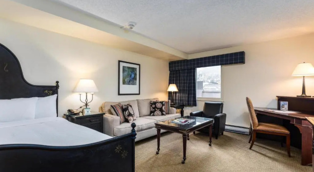 Номер Standard с видом на горы Evergreen Lodge at Vail