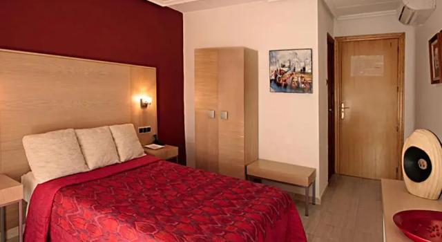 Hotel Alamo, Забронировать Отель Отели Аликанте с парковкой, рядом с Arniches Theater, Парковка