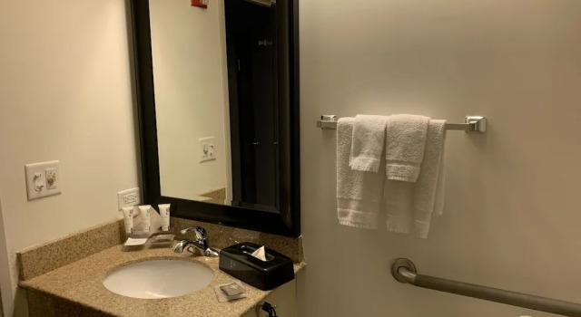 Люкс Country Inn & Suites by Radisson, Kearney, NE