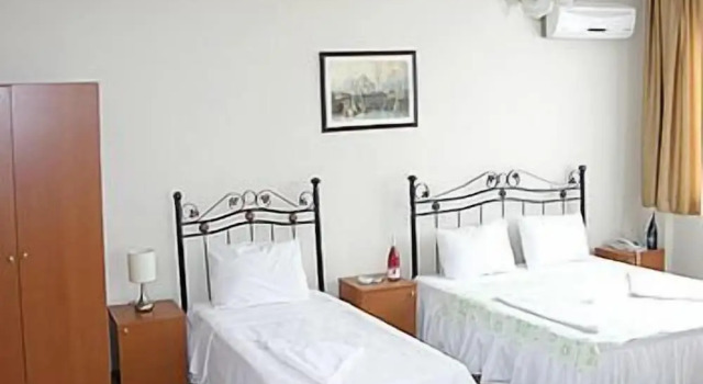 Трёхместный номер Standard с балконом Aquarium Hotel