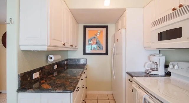 Номер Standard Relaxing , Great Location, 3 Minute Walk To The Beach 2 Bedroom Condo by RedAwning