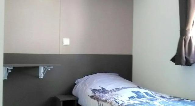 Bungalow With 3 Bedrooms in Vias, With Shared Pool and Furnished Terrace - 600 m From the Beach, Book Hotel Hoteller i Vias Plage med pool, Swimmingpool
