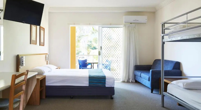 Студия Deluxe NRMA Treasure Island Holiday Resort