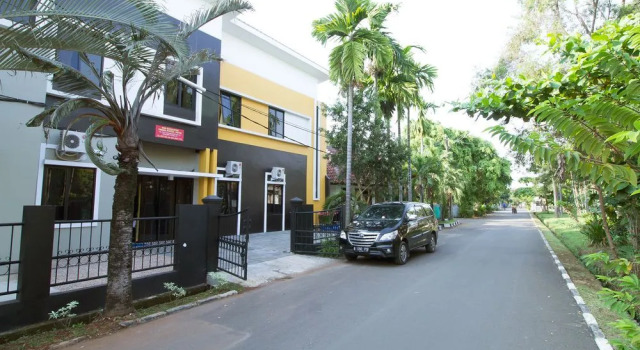 RedDoorz @ Pulo Gebang, Book Hotel Jakarta Jakarta Province