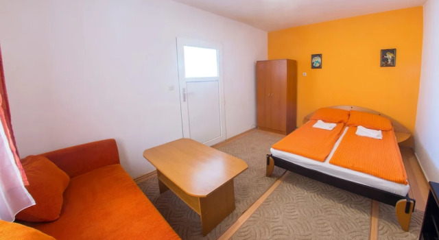 Apartment Fellini