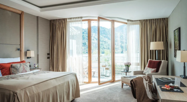 Номер Deluxe с видом на озеро Althoff Seehotel Überfahrt